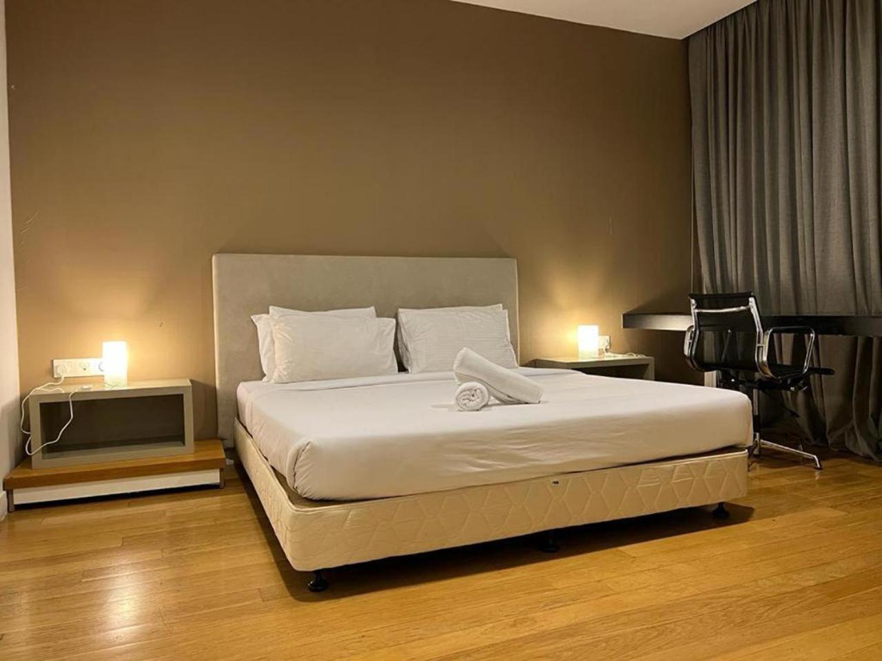 Klcc Beyond Hospitality Suites Platinum Kuala Lumpur Exterior photo